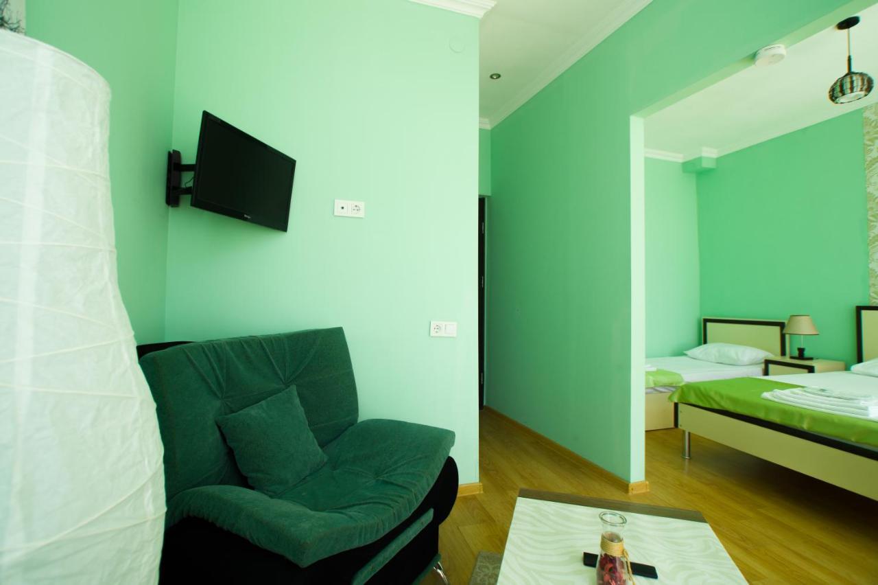 Chill Out Hotel Tskaltubo ภายนอก รูปภาพ